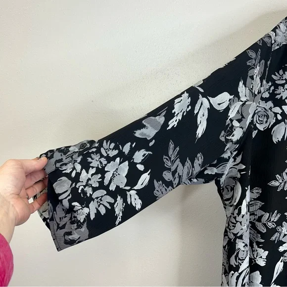 Floral Dark Romantic Button Up Black Gray Top Plus Size 3X Goth Whimsigoth Work - Picture 5 of 12